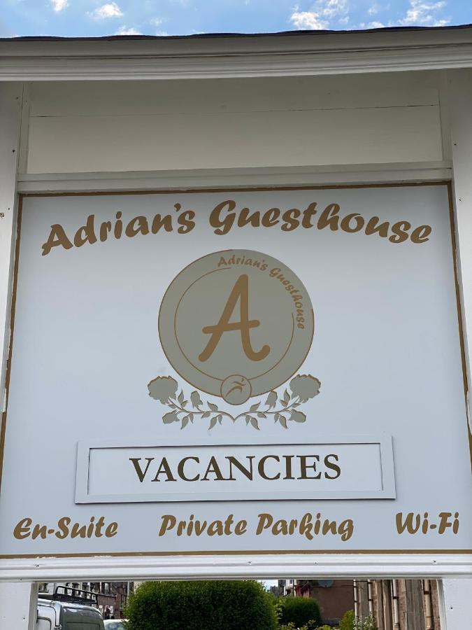 אינברנס Adrian'S Guest House מראה חיצוני תמונה